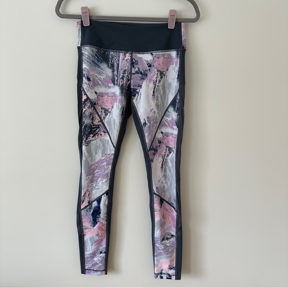 Zella Women’s Purple Pink Grey White Abstract Panel Leggings